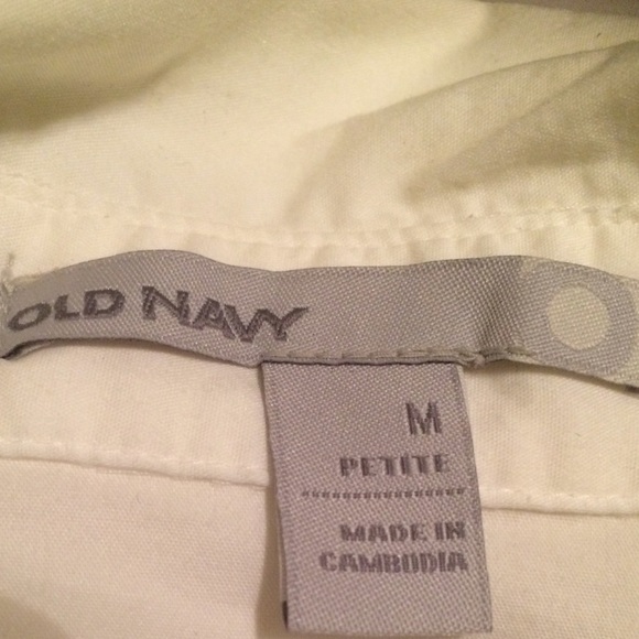 Old Navy Crisp V-neck Cap Sleeve Blouse - Picture 5 of 7